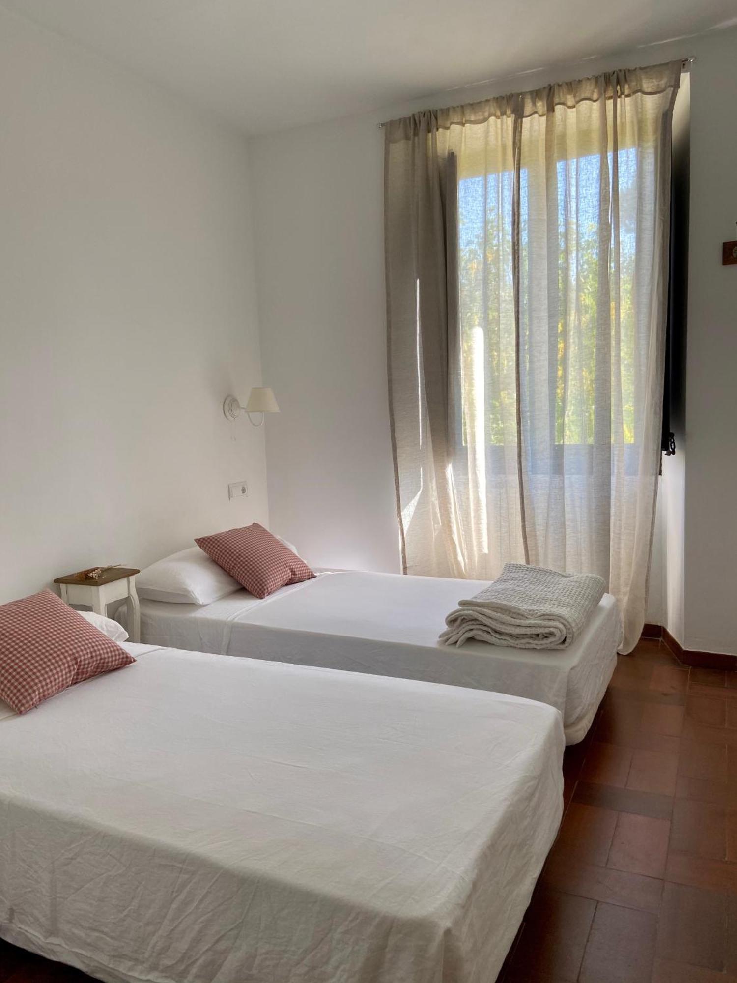 Ecoturisme Mas Ribas Hotel Palamos Room photo
